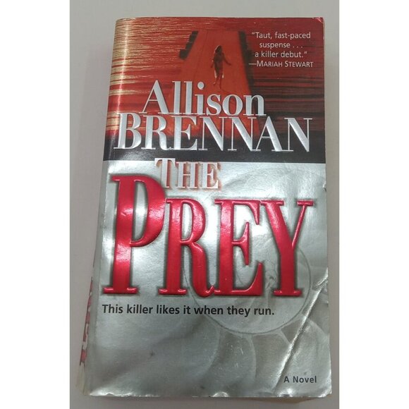 Prey by Allison Brennan – G+ Romantic Suspense Mass Market Paperback - Picture 1 of 3